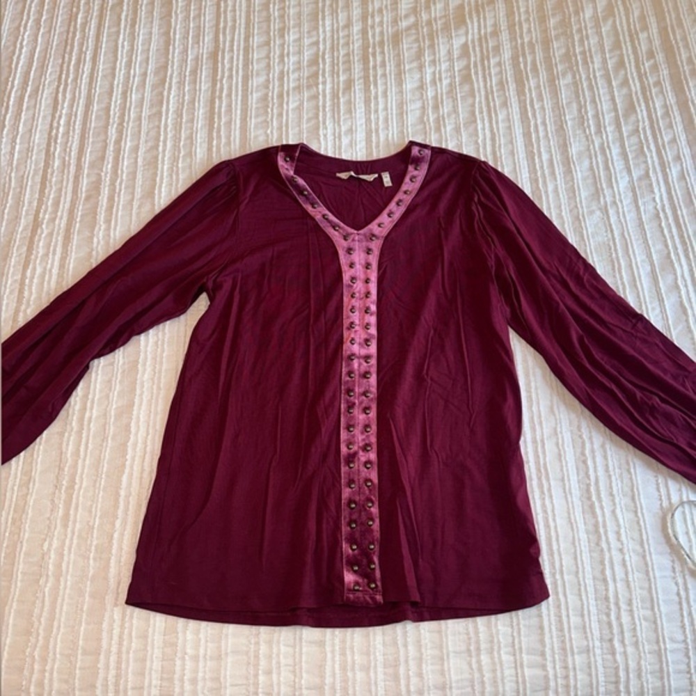 Soft Surroundings PM Medium Long sleeve Poet Shirt NWOT Women's Burgundy V-Neck